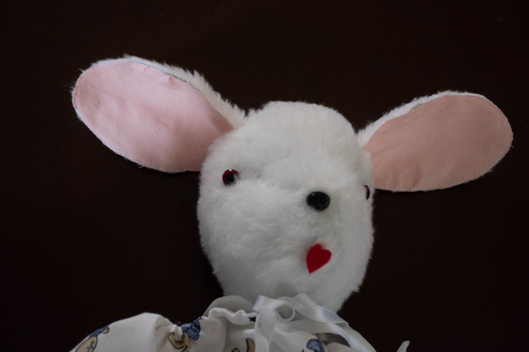 Détail du range-pyjama en forme de lapin
