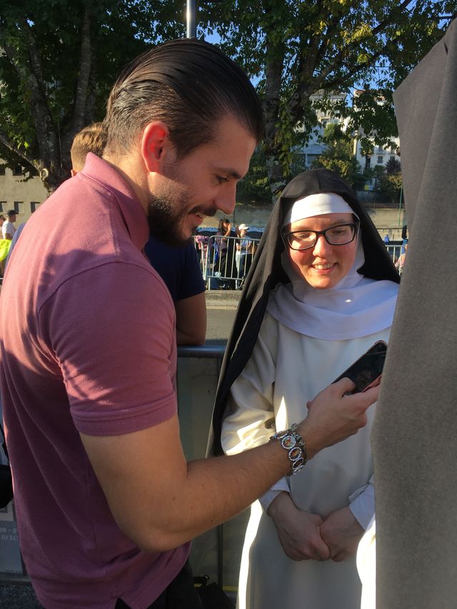 APOSTOLAT